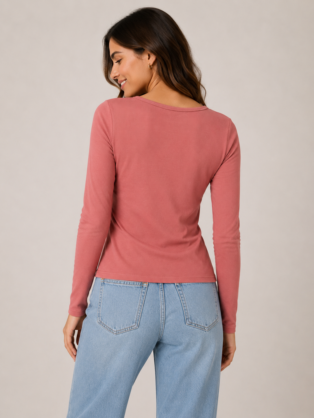 BLUSA DE PUNTO CON DETALLES DORADOS