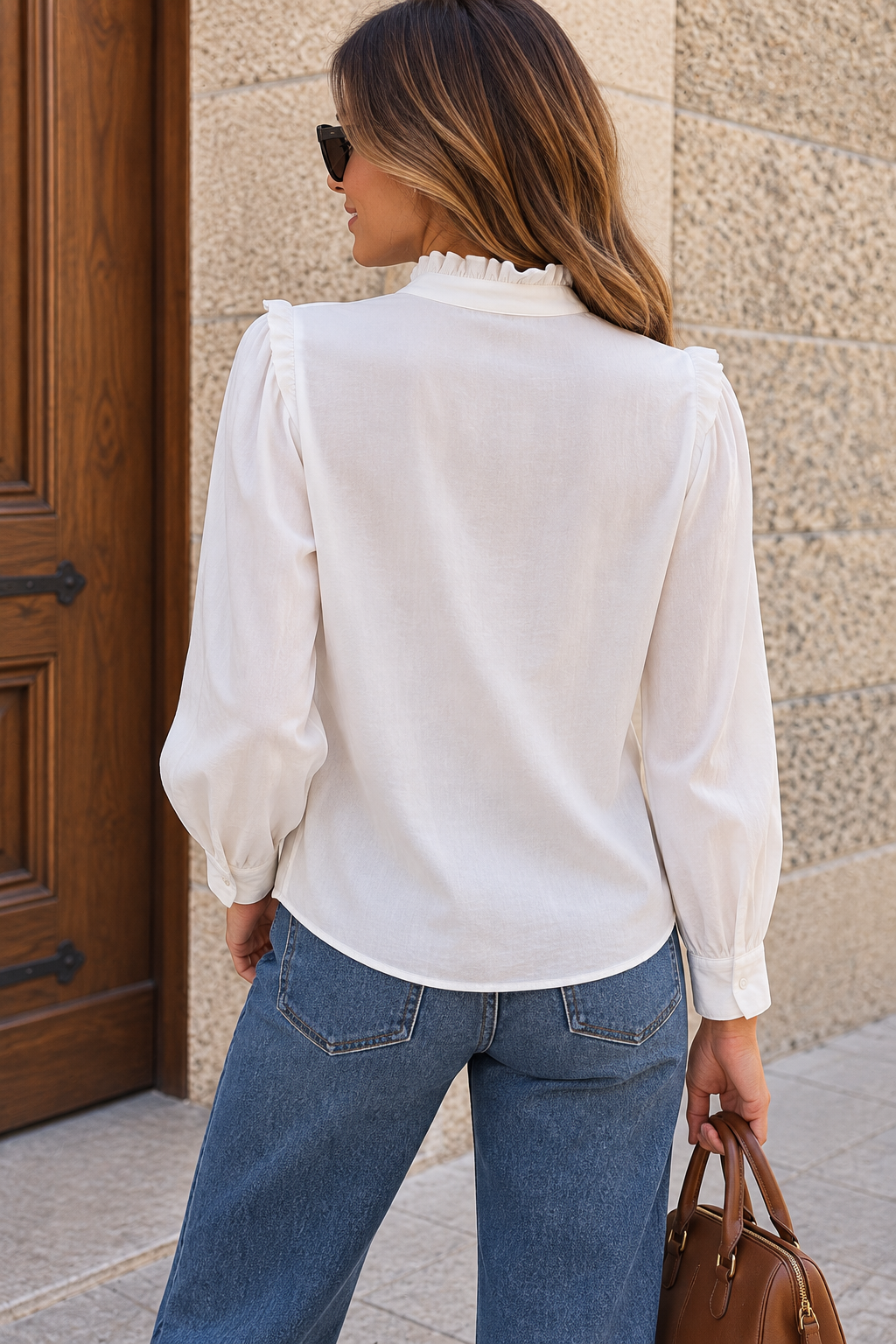 BLUSA CON VOLANTES