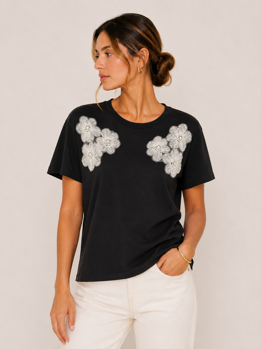 CAMISETA BASICA CON BORDADO