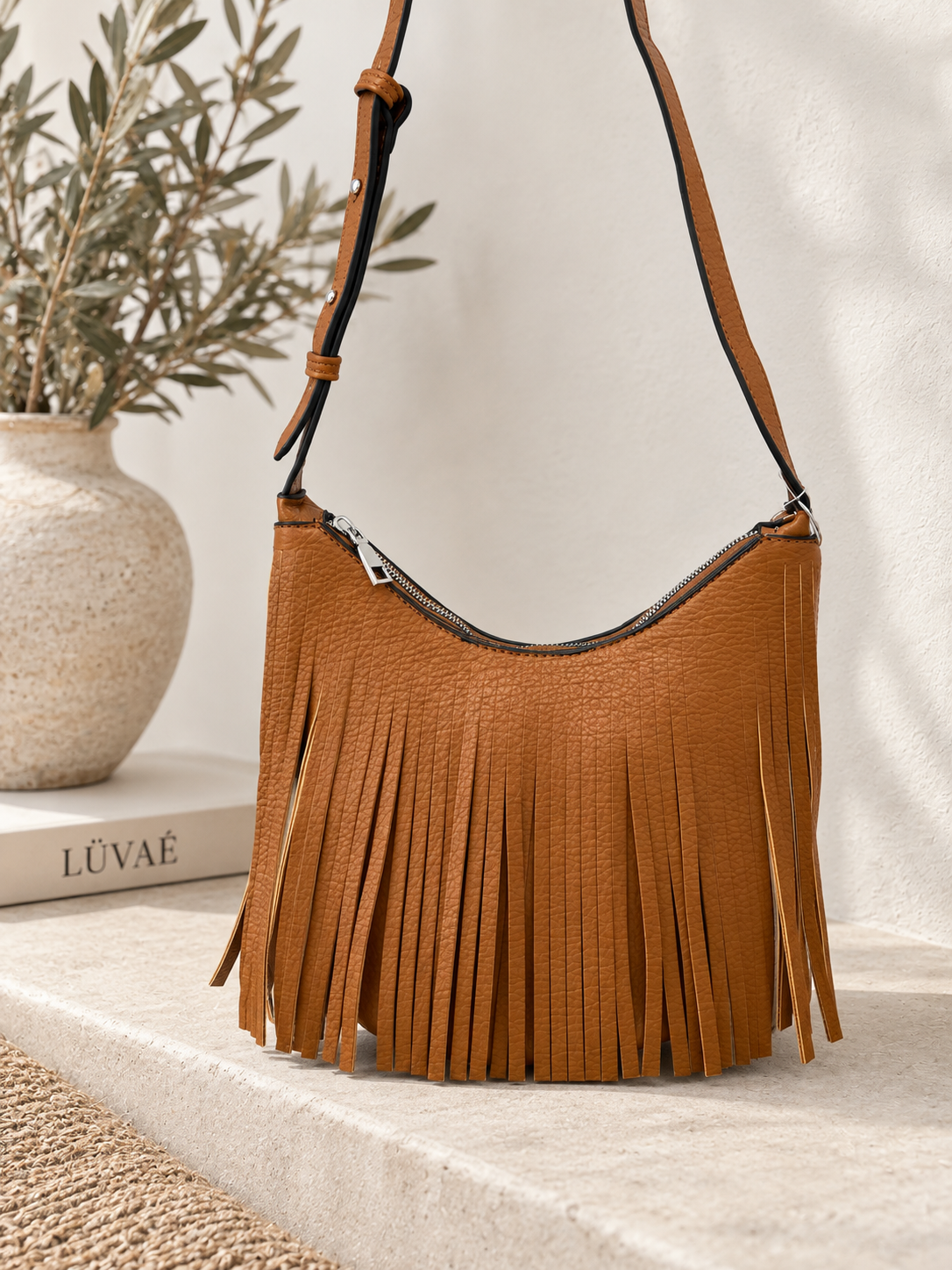 BOLSO BANDOLERA CON FLECOS