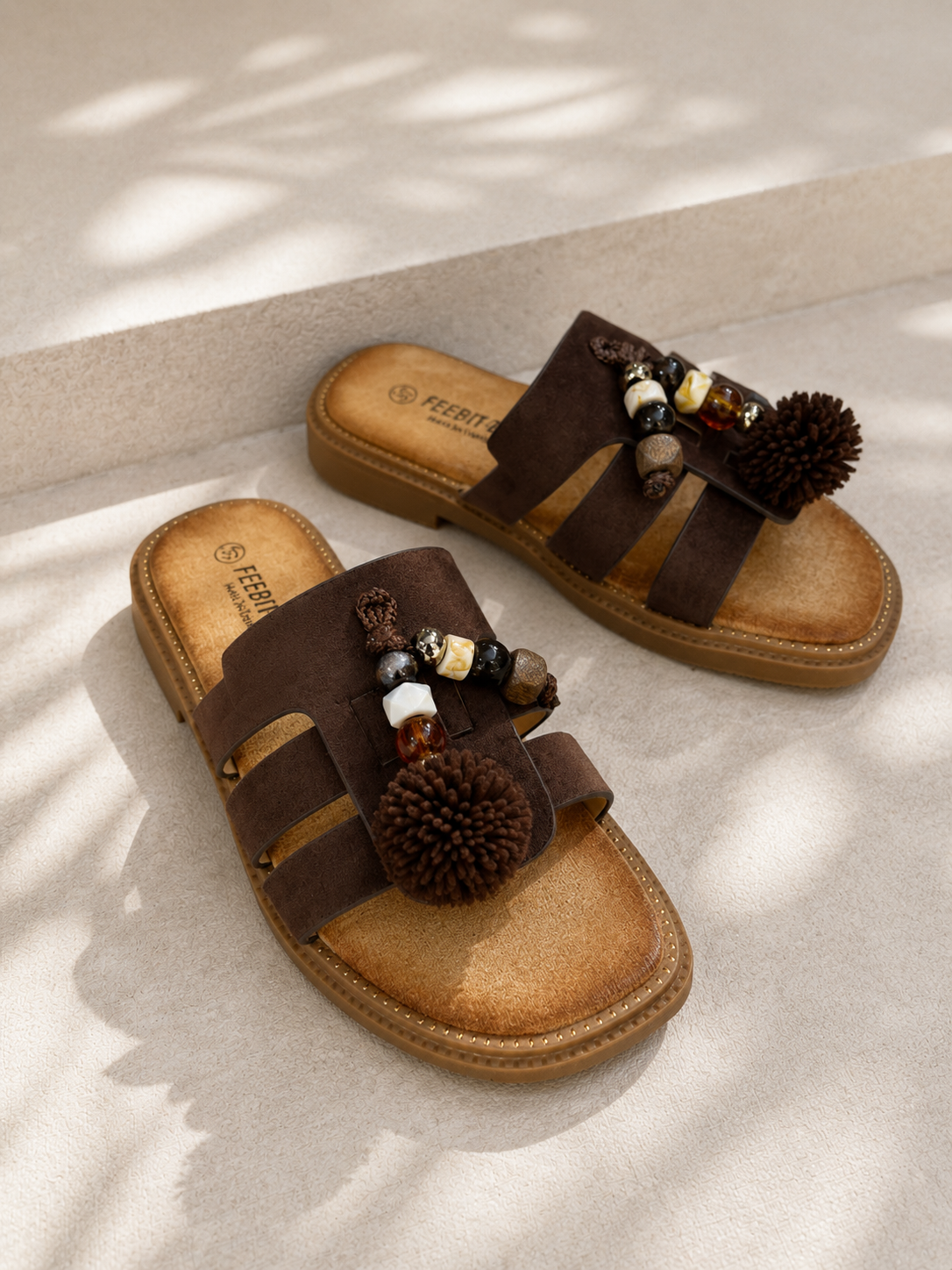 SANDALIAS MARRONES DETALLES