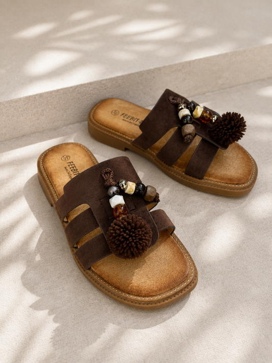 SANDALIAS MARRONES DETALLES