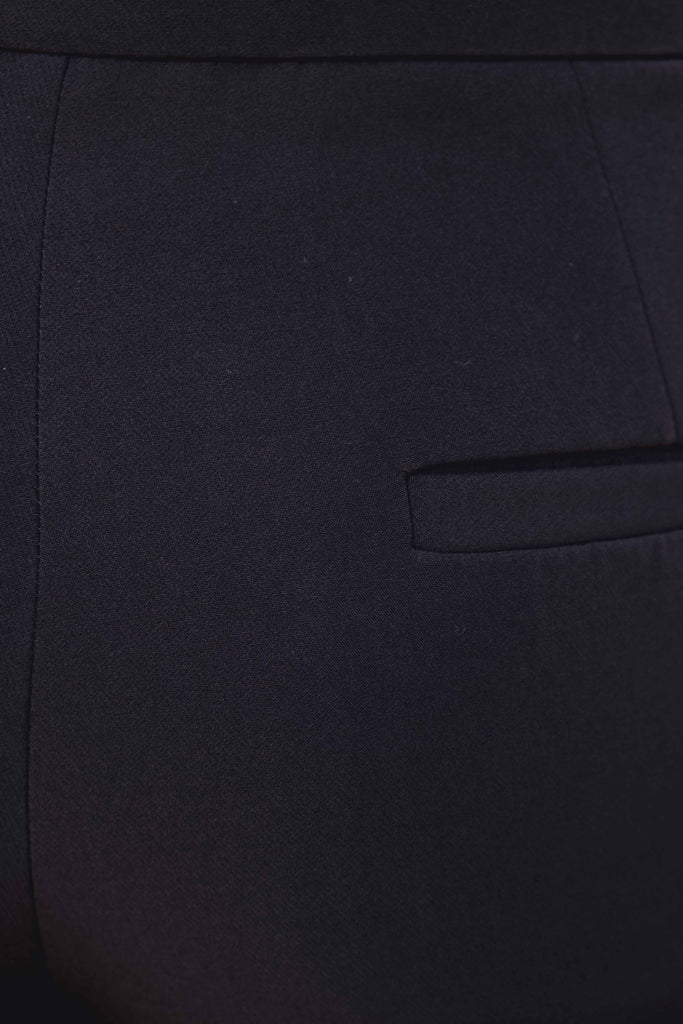 Pantalón botón plateado