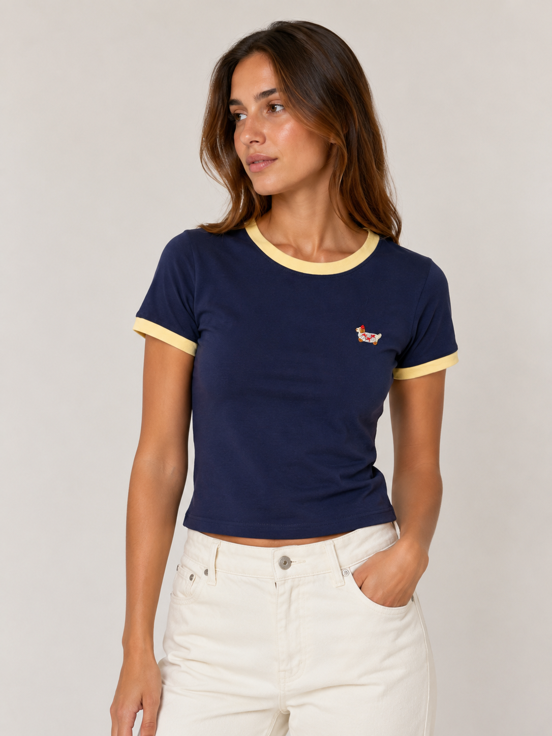 Camiseta con bordado de perrito