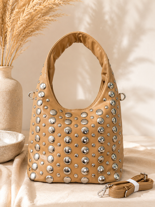 BOLSO CON TACHAS TAUPE