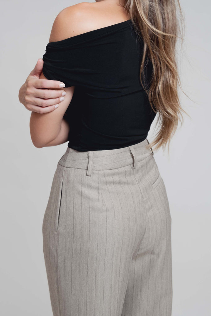 PANTALÓN PINZAS RAYA DIPLOMÁTICA