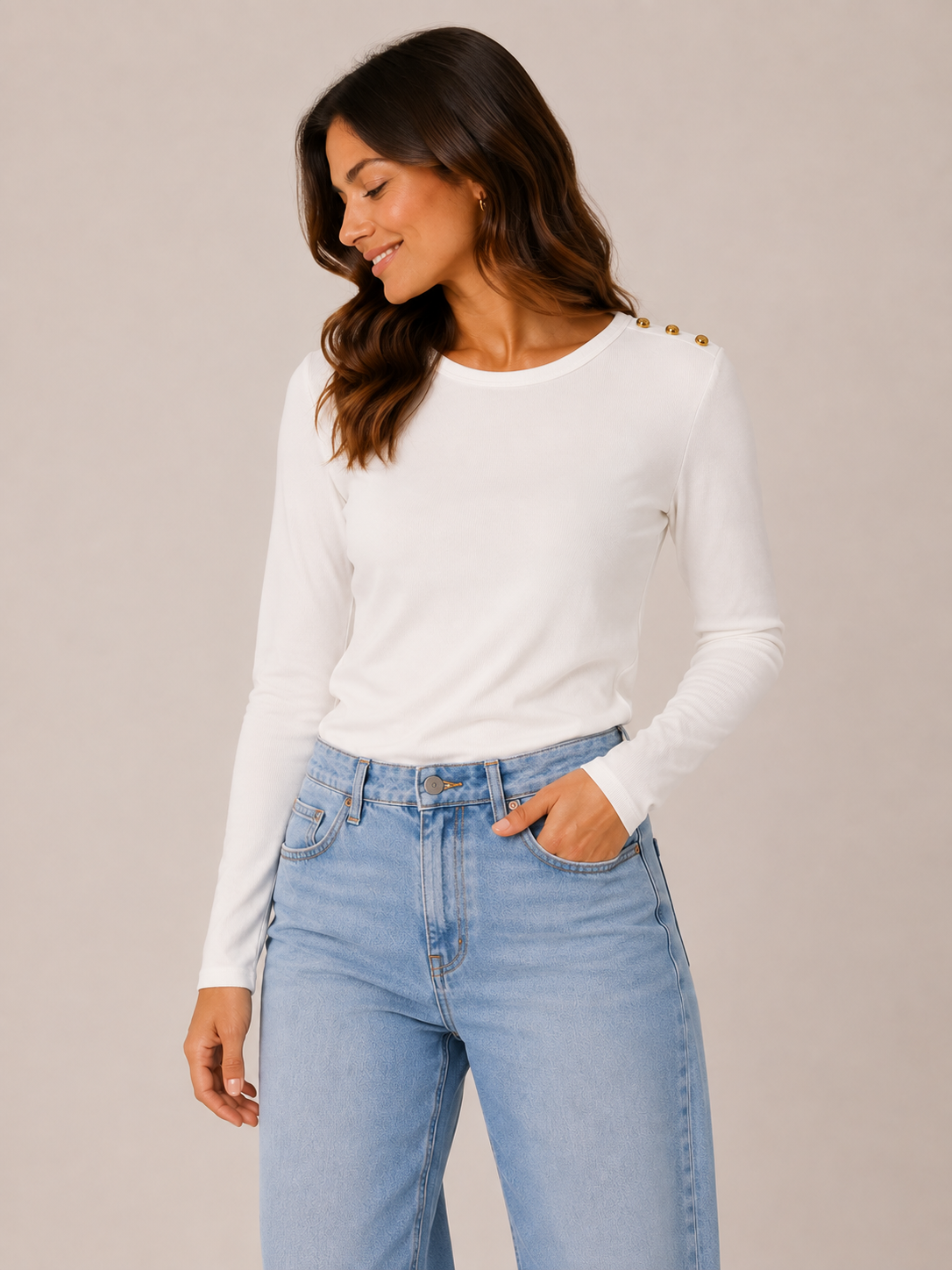 BLUSA DE PUNTO CON DETALLES DORADOS