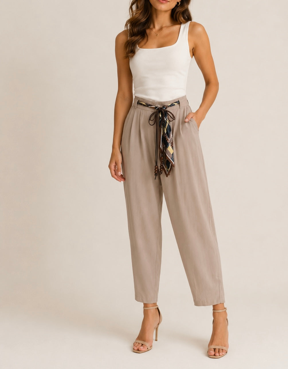 Pantalón con cinturón