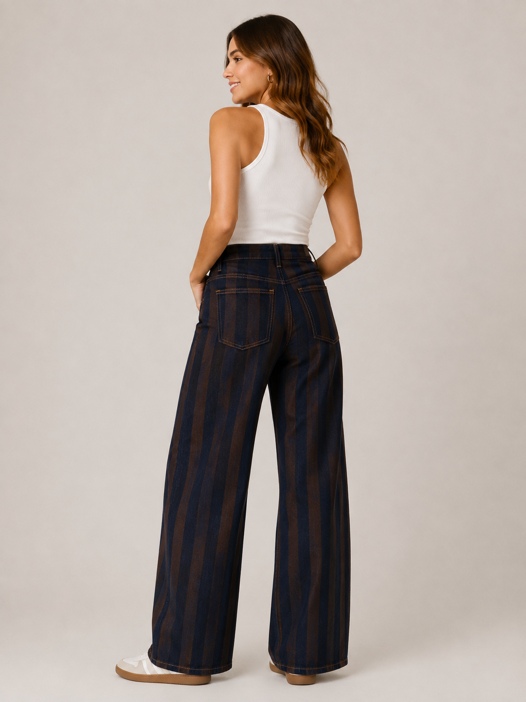 JEANS WIDE LEG CON RAYAS