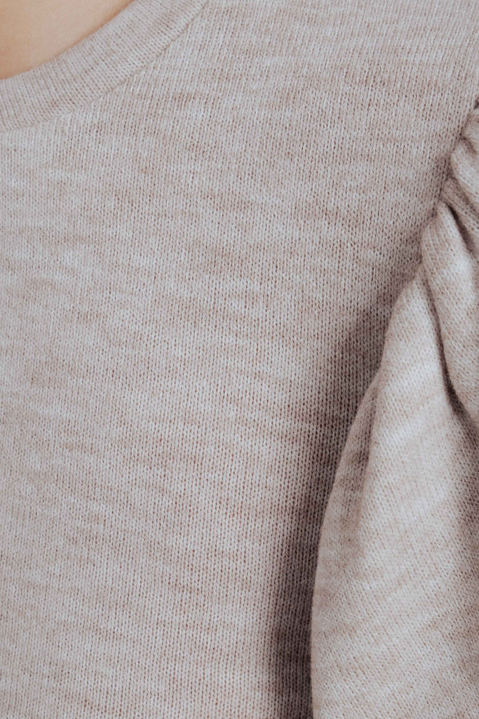 Jersey de punto con volantes