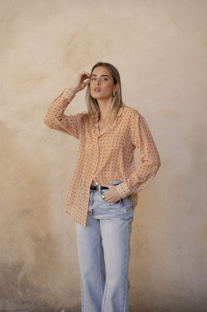 CAMISA ESTAMPADA LUNARES