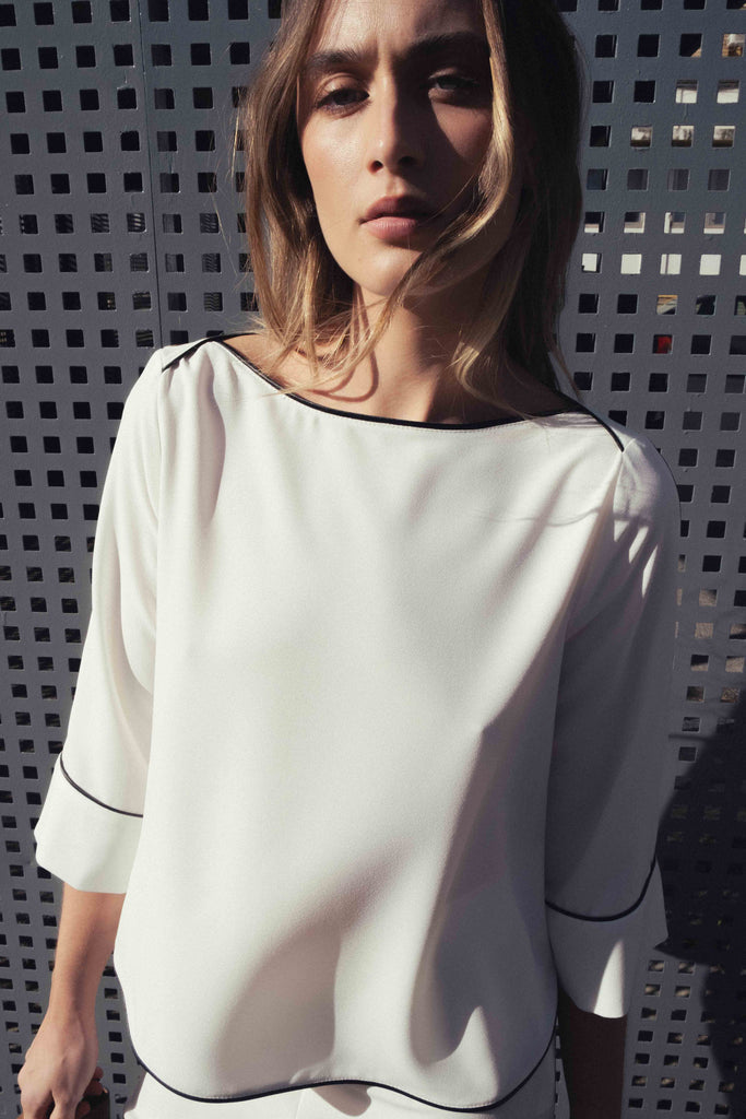 BLUSA VIVOS CONTRASTE