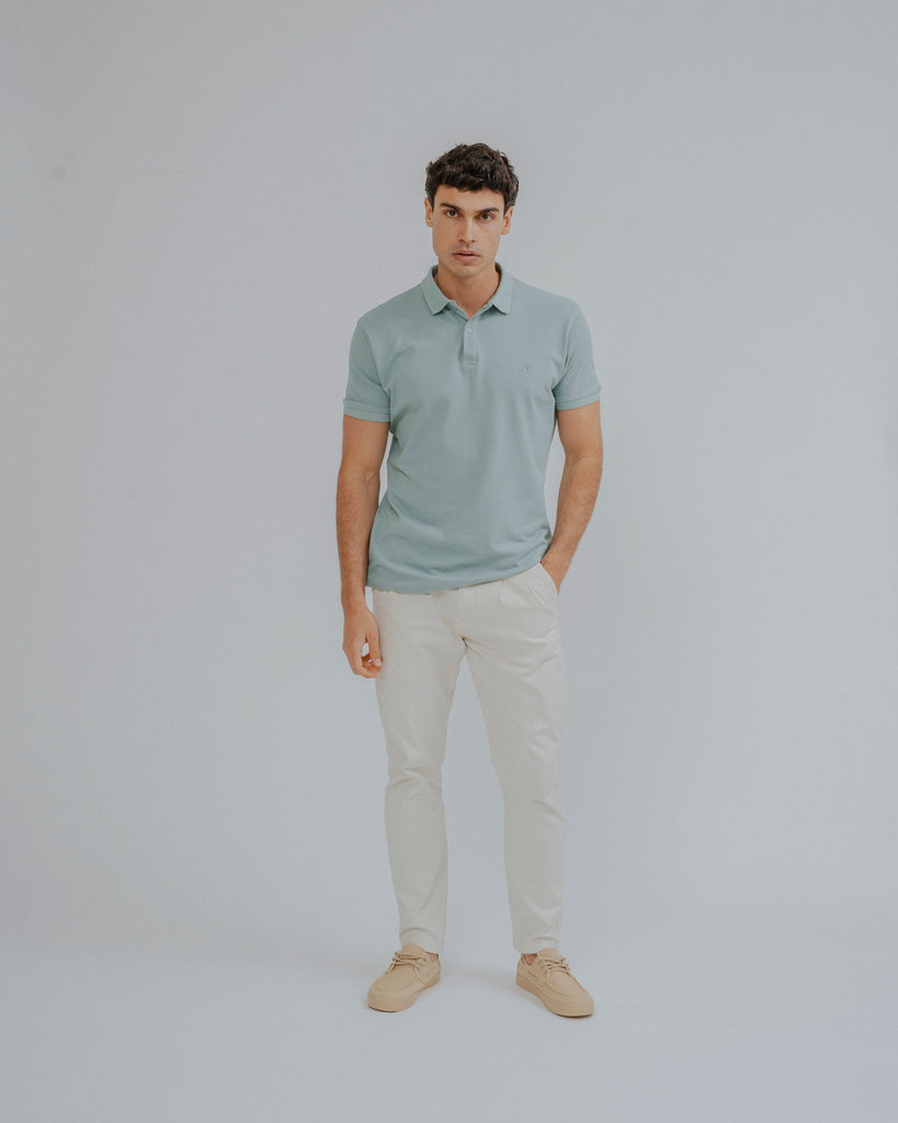 POLO BÁSICO REGULAR FIT CELESTE