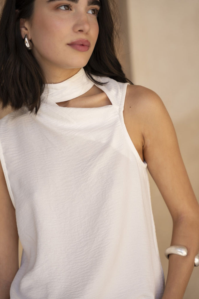 blusa cut out