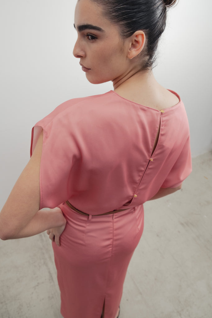 VESTIDO MIDI SATINADO CINTURÓN